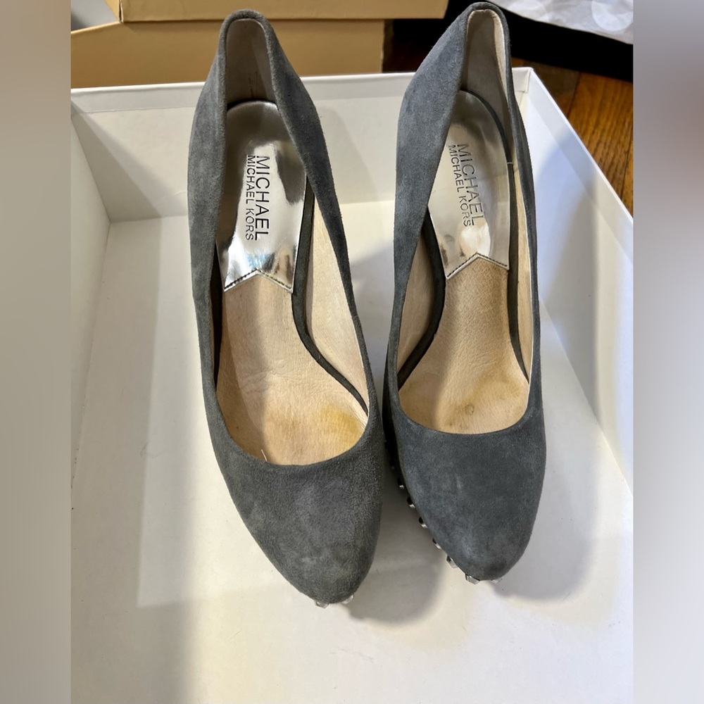 Michael Kors gray high heels. Size 8